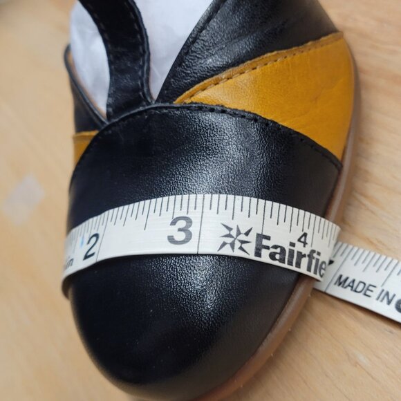 Brand New Retro Style Pumps - Picture 8 of 11